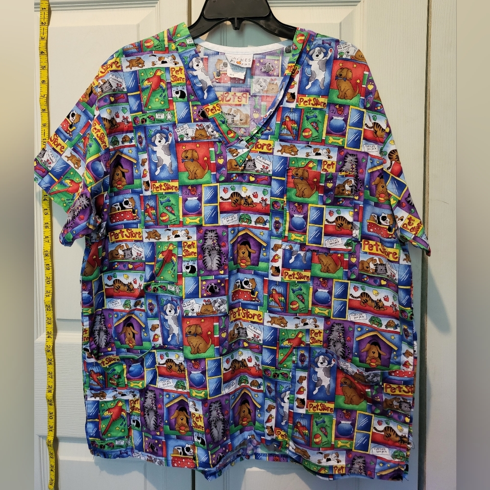 Pet store 3 pocket, v neck scrub top by Peaches, size L